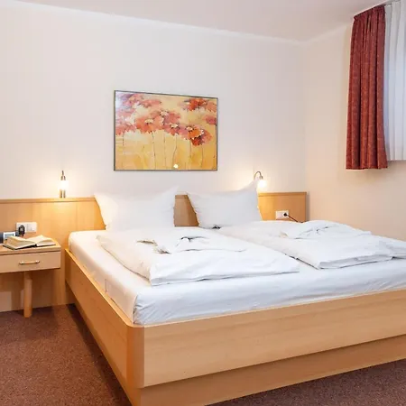 Margaretha, App 13 *